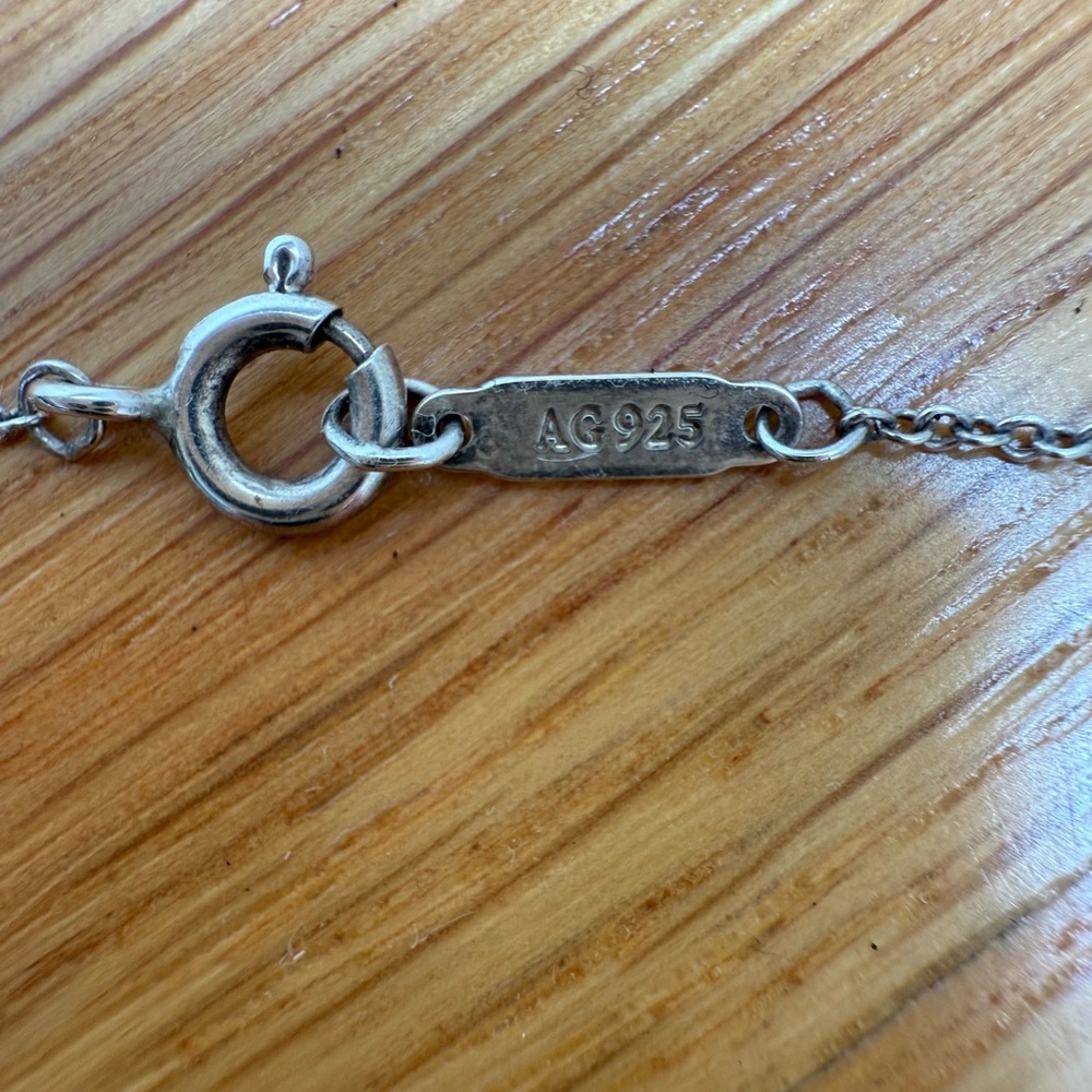 Tiffany & Co. Interlocking Circled Pendant in Silver - Picture 5 of 8